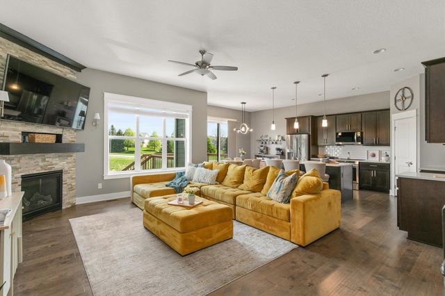 8829 Norway Drive, West Des Moines, IA 50266