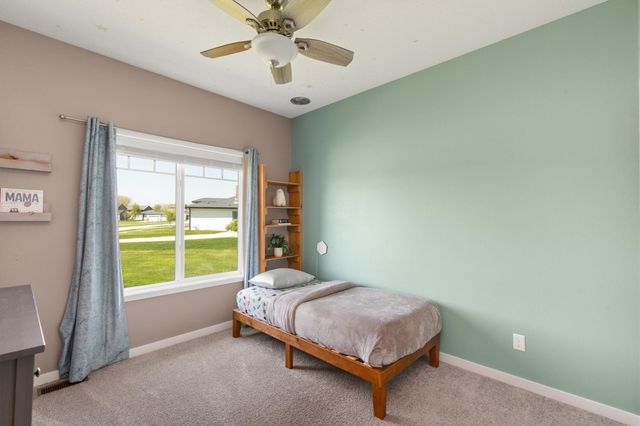 8829 Norway Drive, West Des Moines, IA 50266