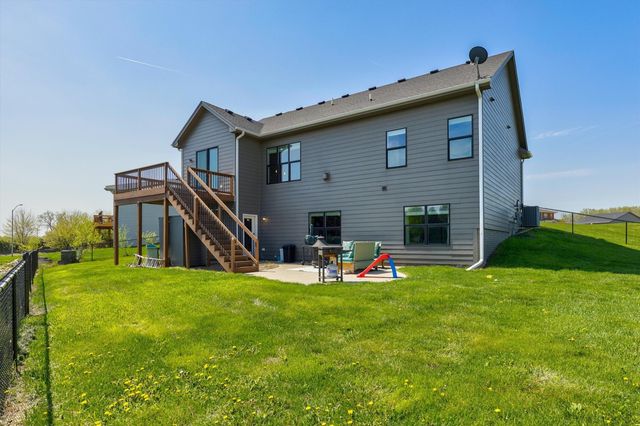 8829 Norway Drive, West Des Moines, IA 50266
