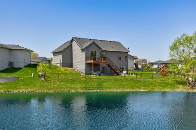 8829 Norway Drive, West Des Moines, IA 50266