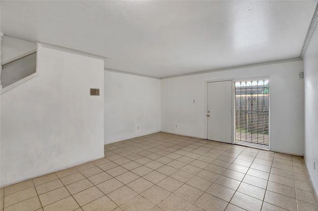 7938 Leonora Street B19, Houston, TX 77061