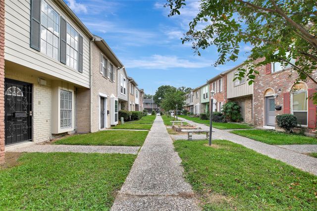 7938 Leonora Street B19, Houston, TX 77061