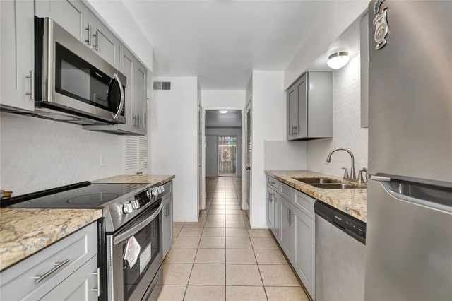 7938 Leonora Street B19, Houston, TX 77061