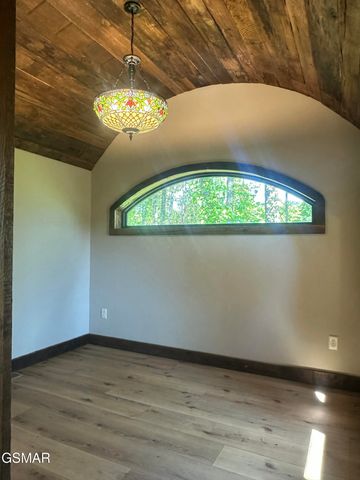 970 Douglas Dam Road, Kodak, TN 37764