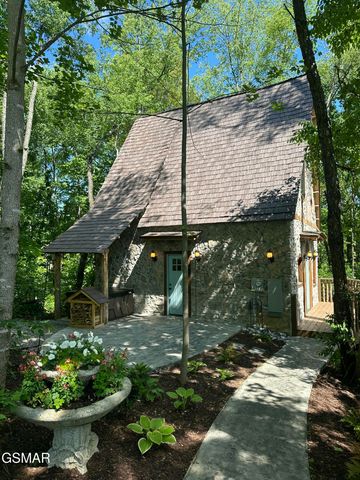 970 Douglas Dam Road, Kodak, TN 37764
