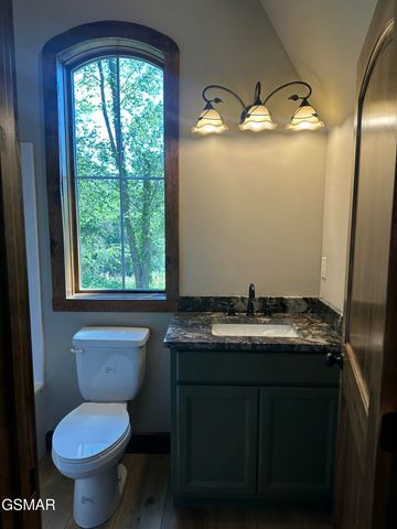 970 Douglas Dam Road, Kodak, TN 37764