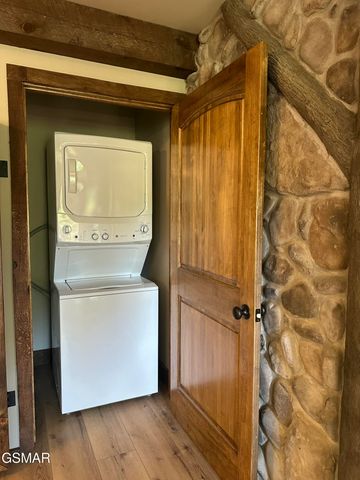 970 Douglas Dam Road, Kodak, TN 37764