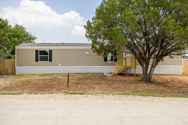 2307 Cedarwood Trail, Granbury, TX 76048