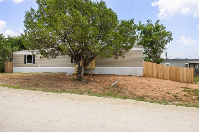 2307 Cedarwood Trail, Granbury, TX 76048