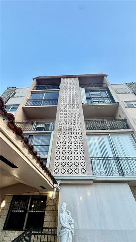 3640 NW 9th Street 405, Miami, FL 33125