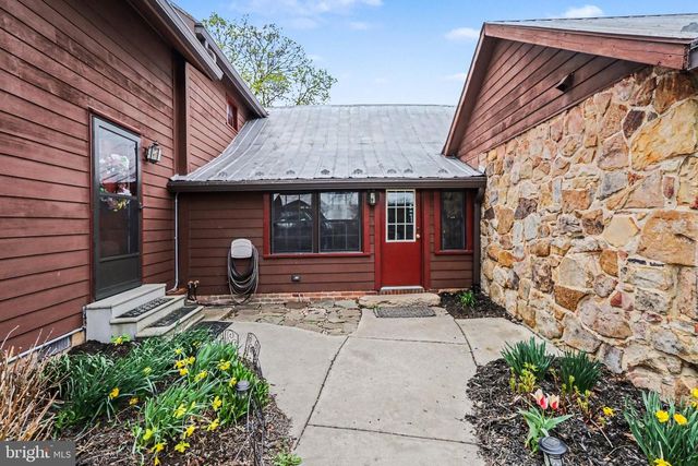 3201 SPRING RD, Carlisle, PA 17013