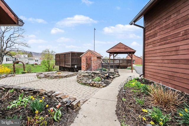 3201 SPRING RD, Carlisle, PA 17013