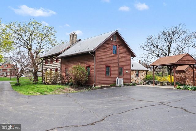 3201 SPRING RD, Carlisle, PA 17013