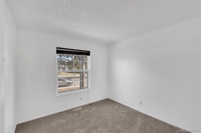 3703 S Mission Parkway, Aurora, CO 80013