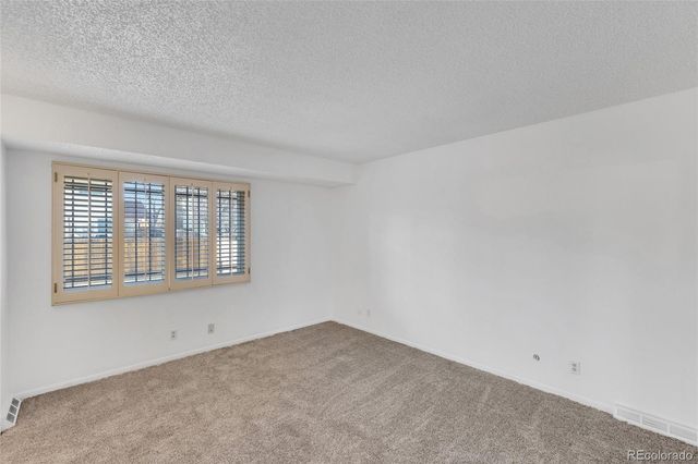 3703 S Mission Parkway, Aurora, CO 80013