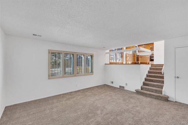 3703 S Mission Parkway, Aurora, CO 80013