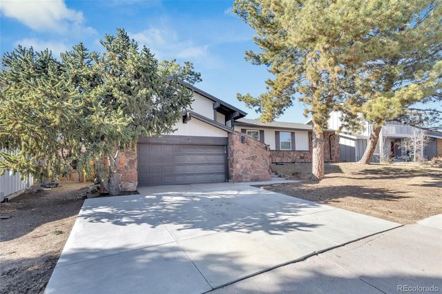 3703 S Mission Parkway, Aurora, CO 80013