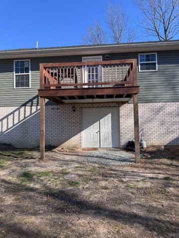 262 Rockhouse Rd, Hohenwald, TN 38462