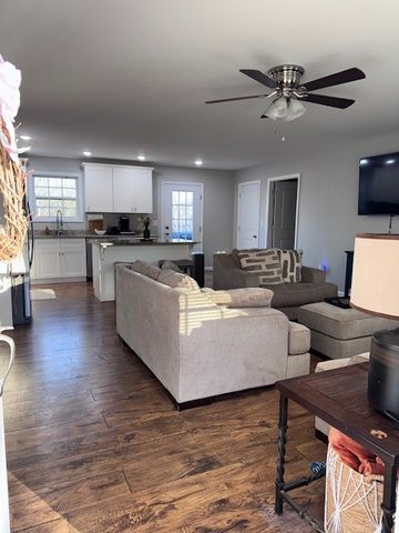 262 Rockhouse Rd, Hohenwald, TN 38462