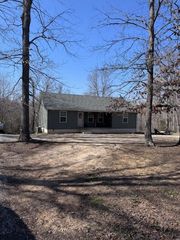 262 Rockhouse Rd, Hohenwald, TN 38462