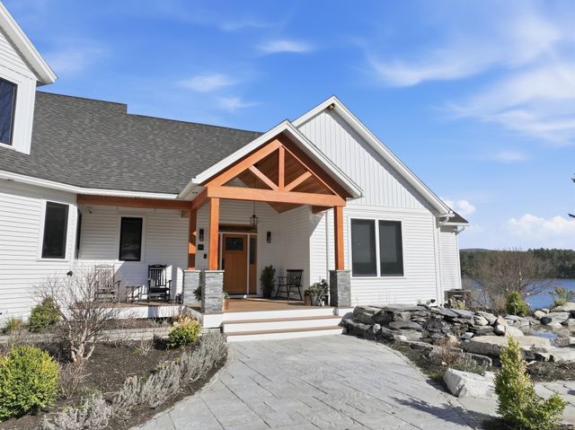 111 Lakeside Avenue, Milton, VT 05468