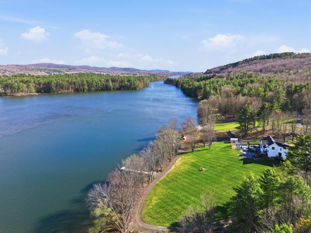 111 Lakeside Avenue, Milton, VT 05468