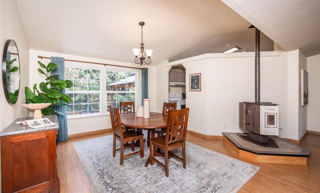 7921 Rasmussen Rd, Loomis, CA 95650