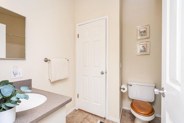 7921 Rasmussen Rd, Loomis, CA 95650