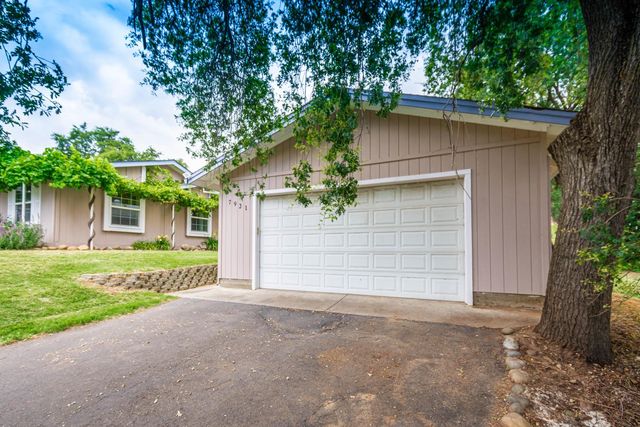 7921 Rasmussen Rd, Loomis, CA 95650