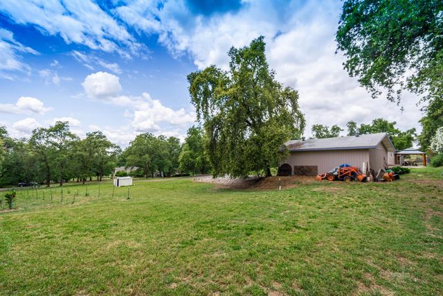 7921 Rasmussen Rd, Loomis, CA 95650