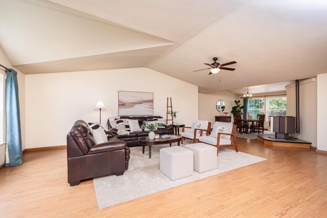 7921 Rasmussen Rd, Loomis, CA 95650