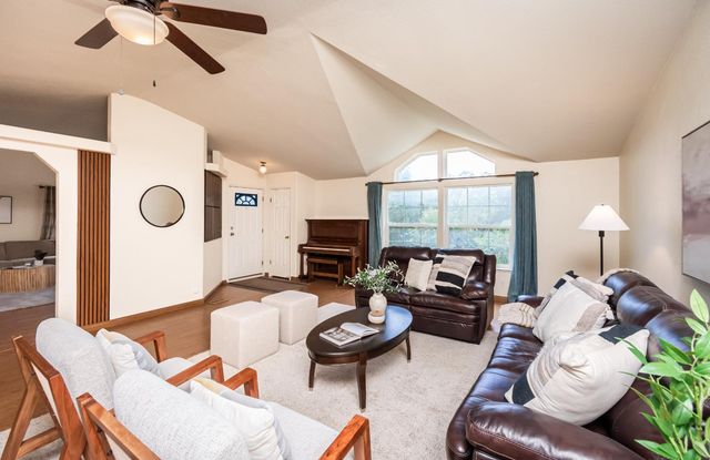 7921 Rasmussen Rd, Loomis, CA 95650