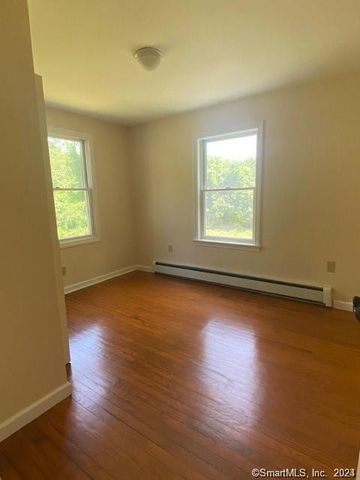 29 Hunts Brook Road, Waterford, CT 06375