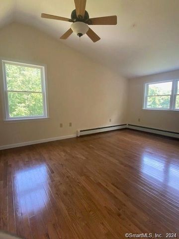 29 Hunts Brook Road, Waterford, CT 06375