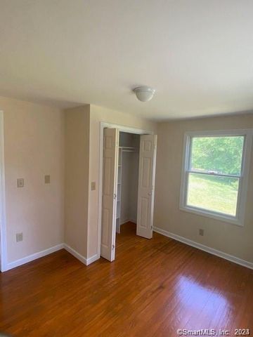 29 Hunts Brook Road, Waterford, CT 06375