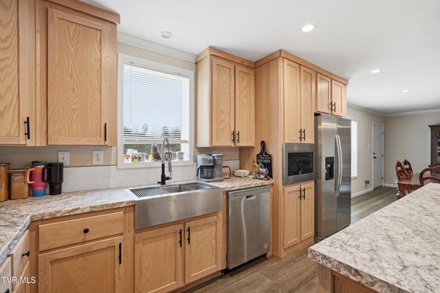 3679 High Point Road, Castlewood, VA 24224