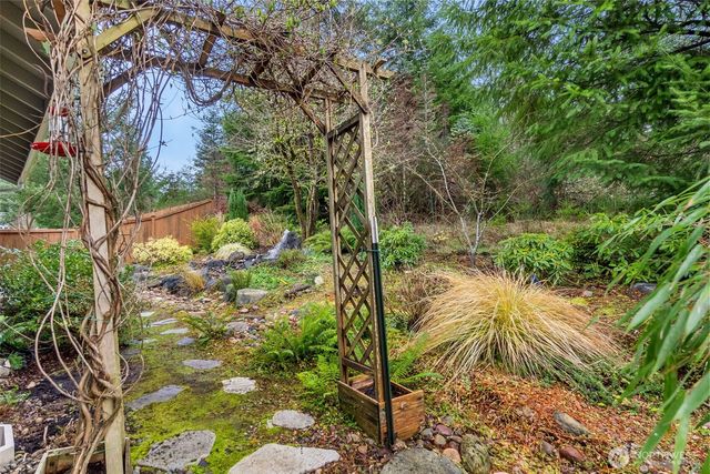 1808 Cyrene Drive NW, Olympia, WA 98502