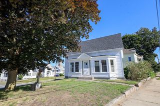 93 School St, Milford, MA 01757