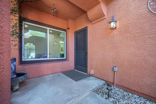 2701 Catalina Dr, Rocklin, CA 95765