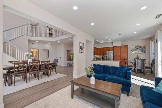 2701 Catalina Dr, Rocklin, CA 95765
