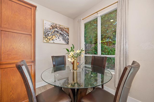 2701 Catalina Dr, Rocklin, CA 95765