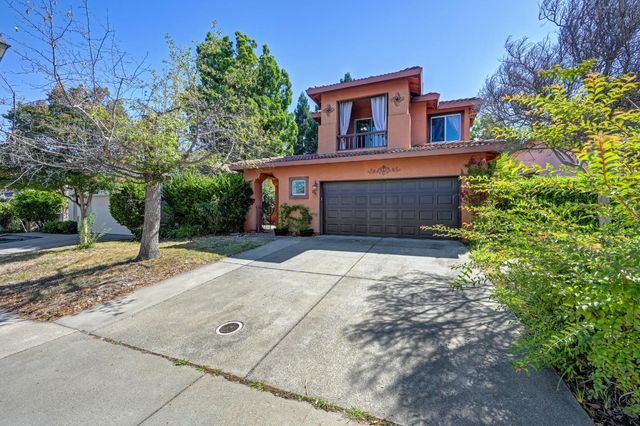 2701 Catalina Dr, Rocklin, CA 95765