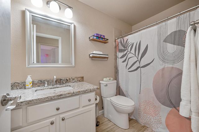 2701 Catalina Dr, Rocklin, CA 95765