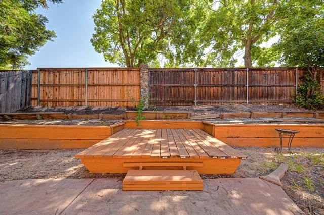 2701 Catalina Dr, Rocklin, CA 95765