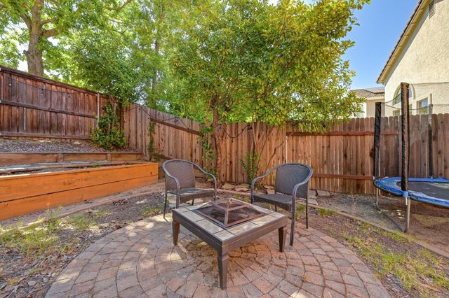 2701 Catalina Dr, Rocklin, CA 95765