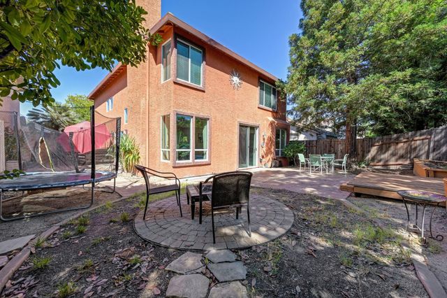 2701 Catalina Dr, Rocklin, CA 95765
