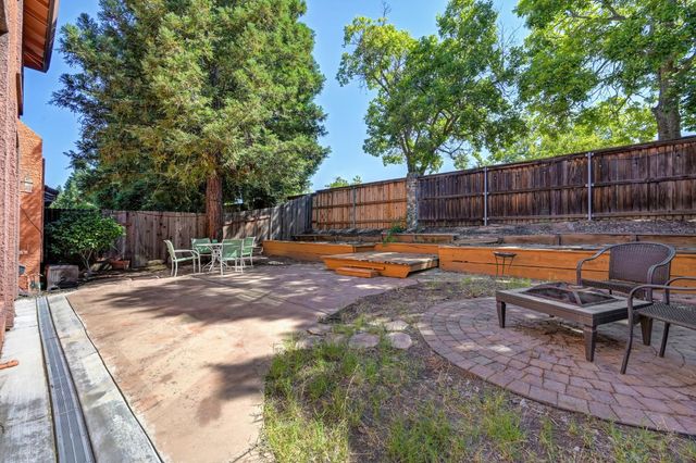 2701 Catalina Dr, Rocklin, CA 95765
