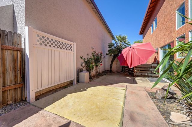 2701 Catalina Dr, Rocklin, CA 95765