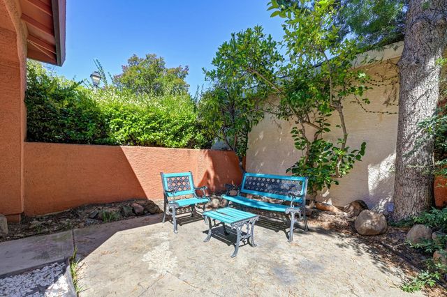 2701 Catalina Dr, Rocklin, CA 95765