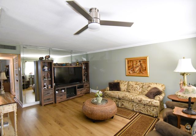 237 Saxony E, Delray Beach, FL 33446